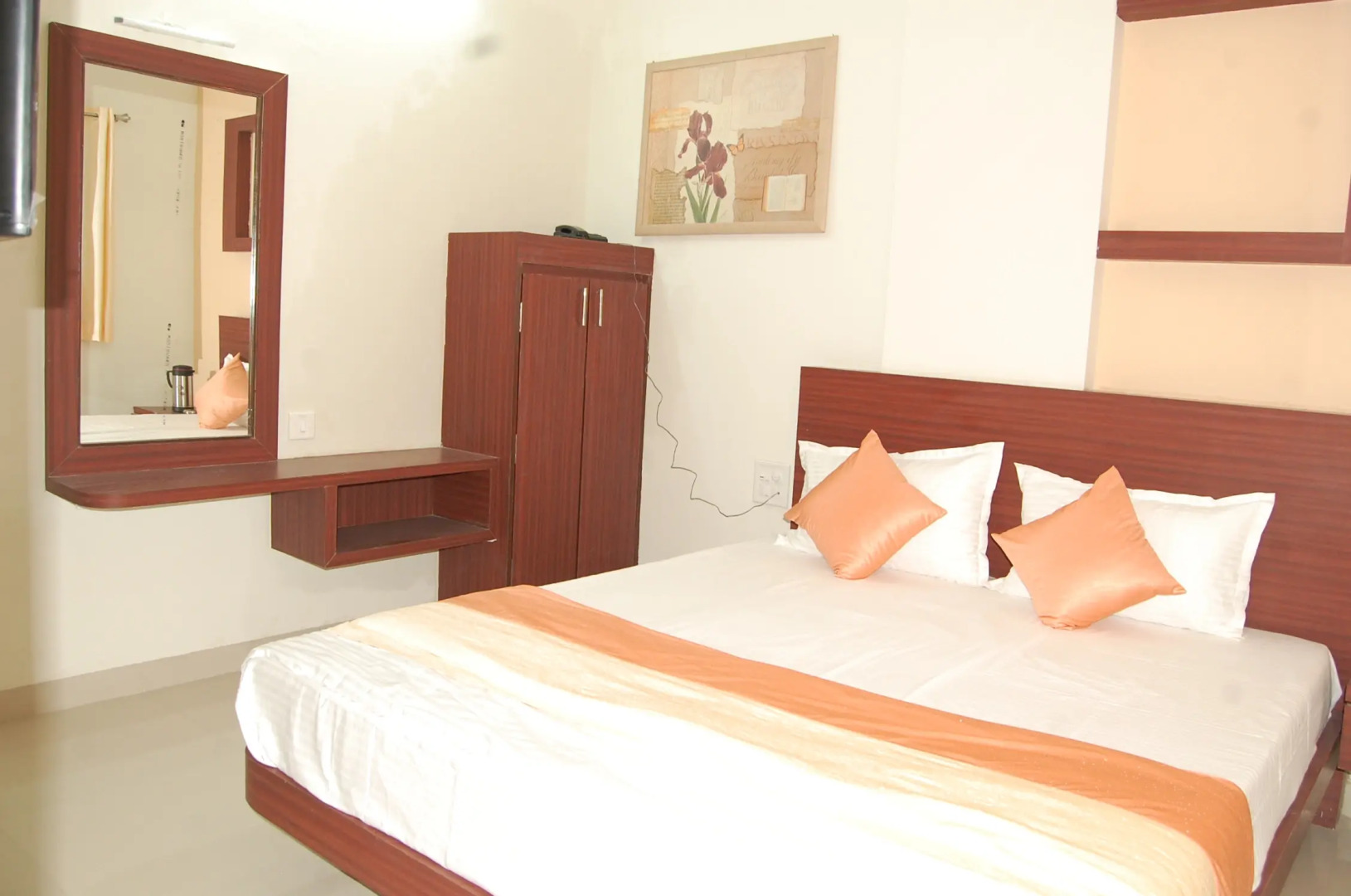 Отель Parth Executive