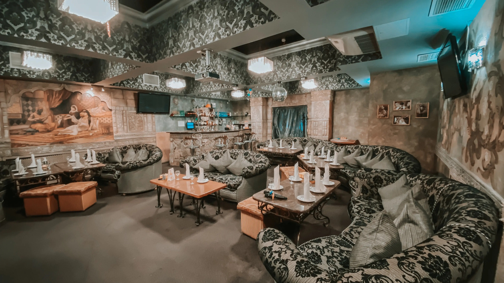 Отель Бережки-Холл