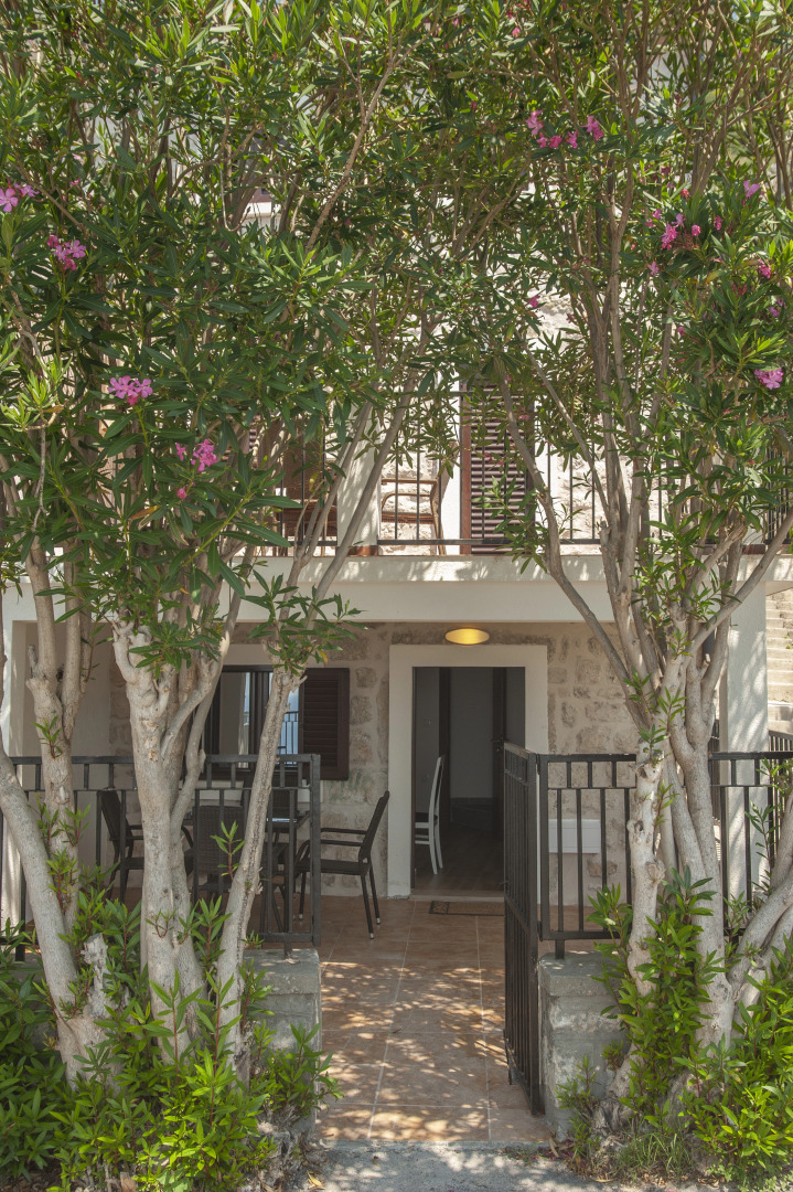 House Flip Rezevici Villa