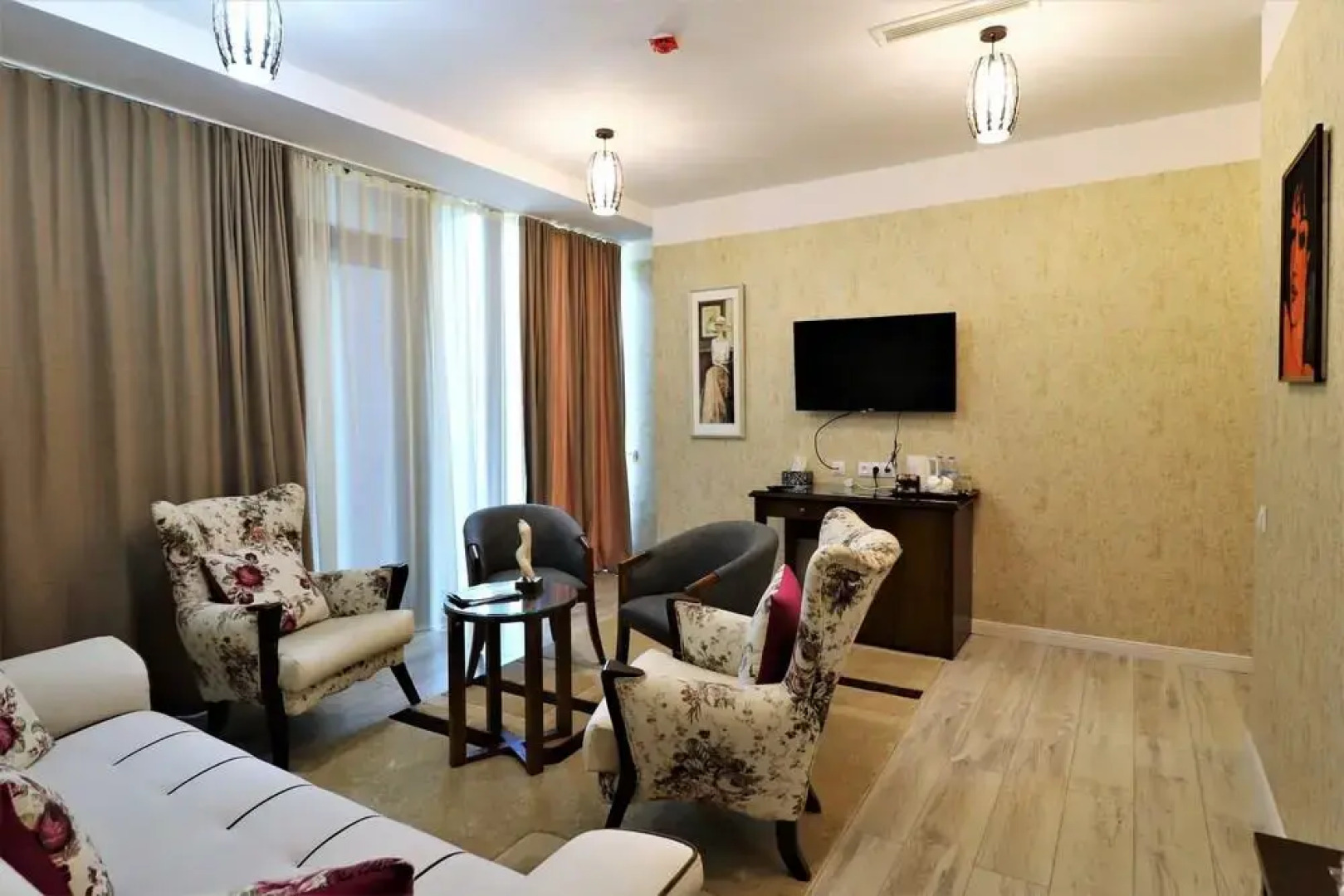 Hotel Liberty Theatre