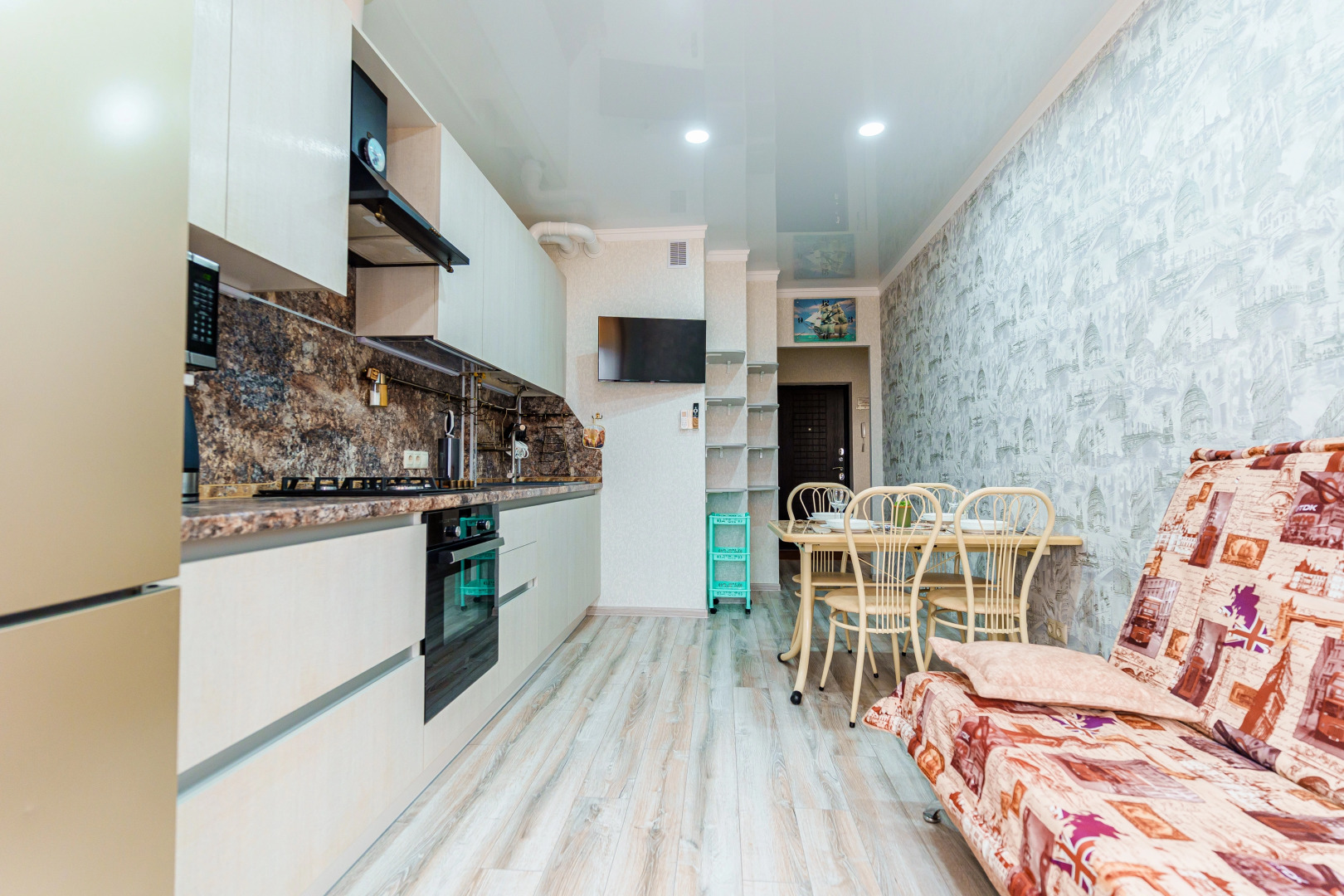 Апартаменты в ЖК Семейный от LetoApart