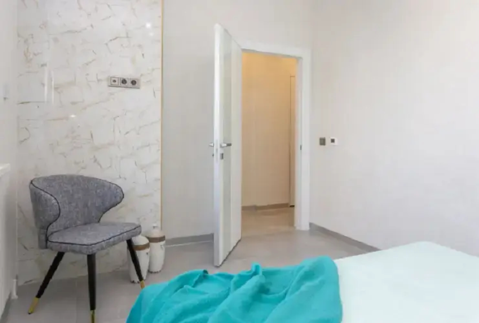 Апартаменты трёхкомнатные на Бобруйской 21