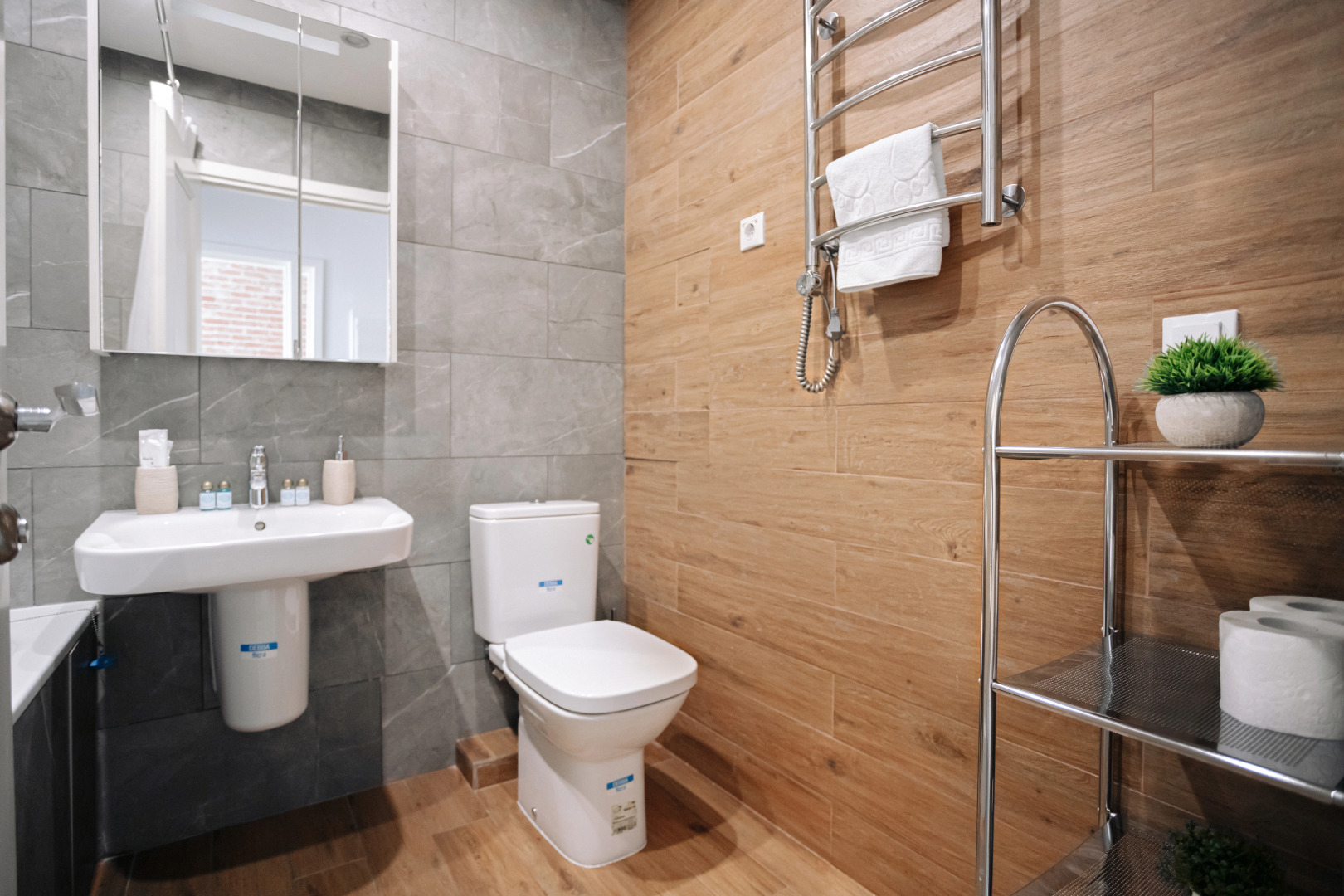 Апартаменты Lalapart Loft Style с лоджией и отдельной кухней в ЖК Савеловский Сити