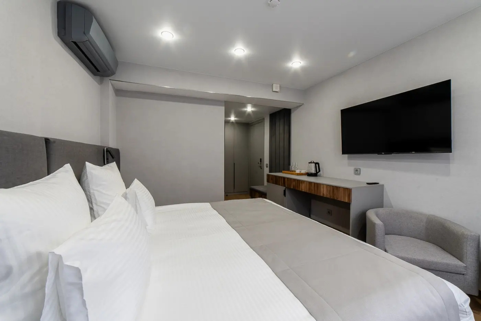 Отель Атмосфера