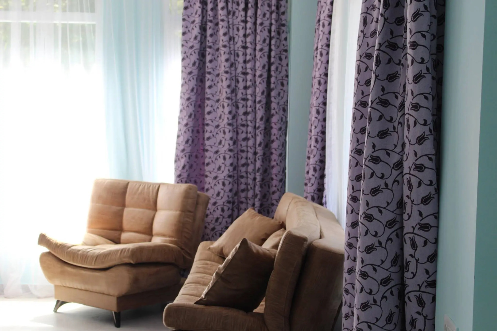 Отель Nine Brothers