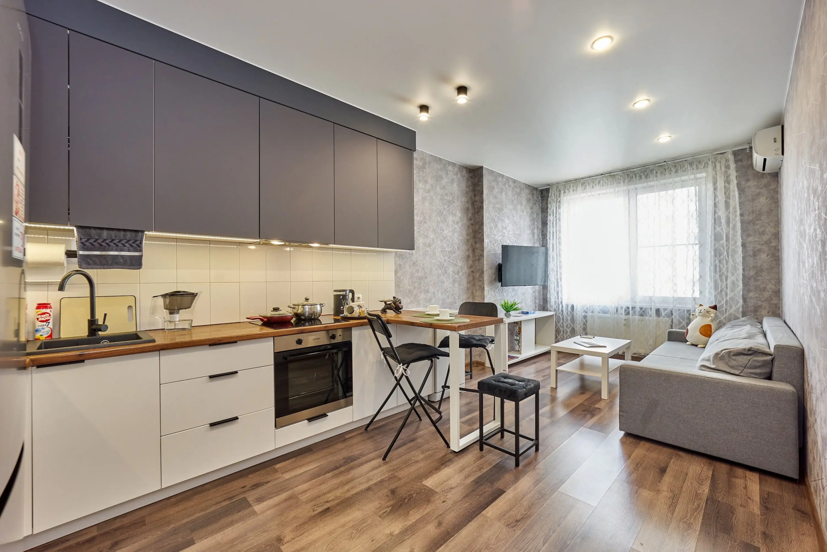 Апартаменты Современная Евродвушка в новом доме на 14 этаже