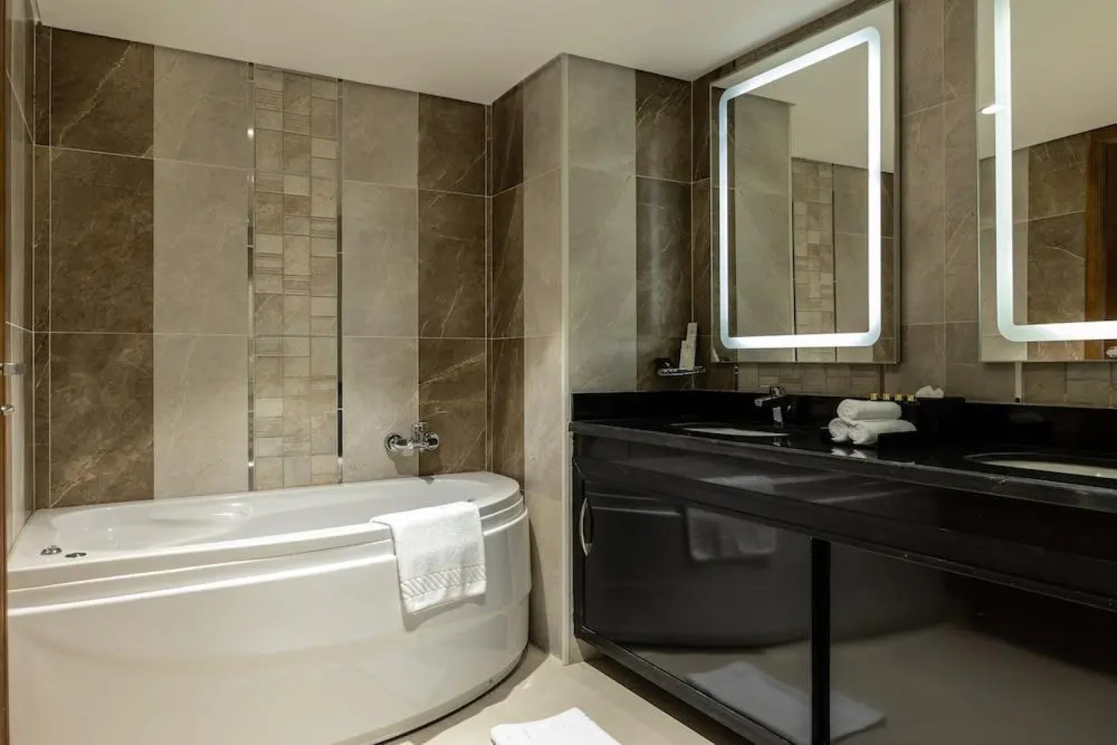 Отель Triumph White Sands