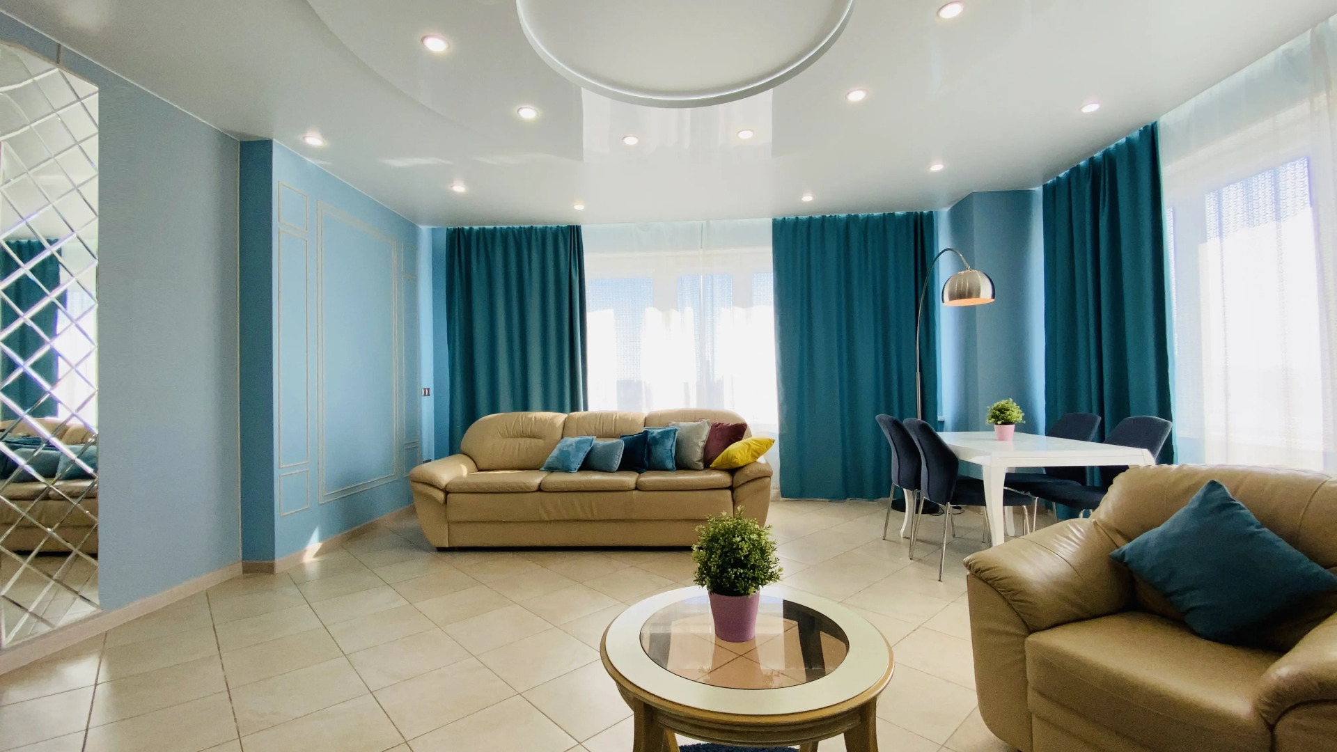 Апартаменты ИннХоум Panorama&Riverside de Luxe