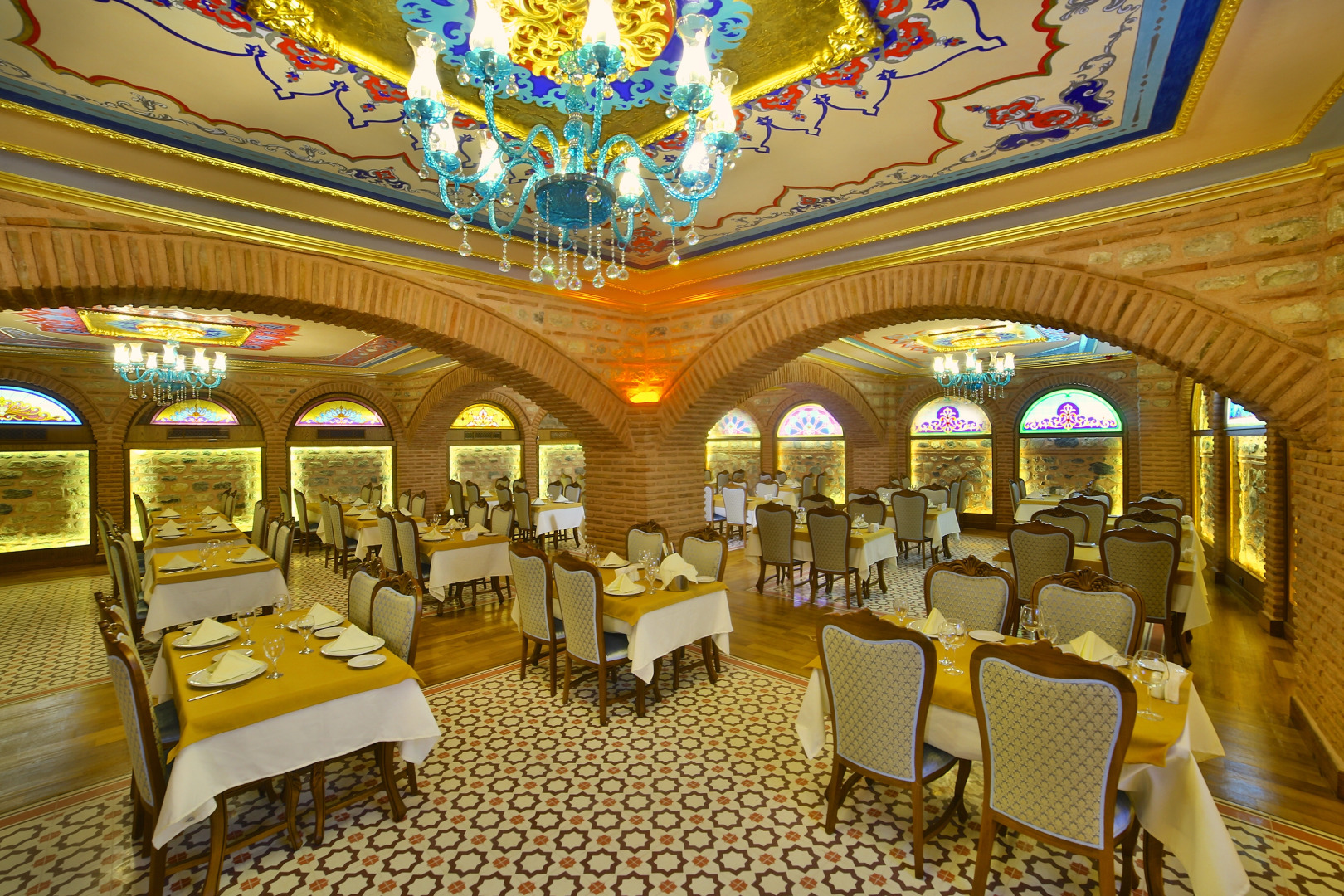 Отель Seven Hills Palace