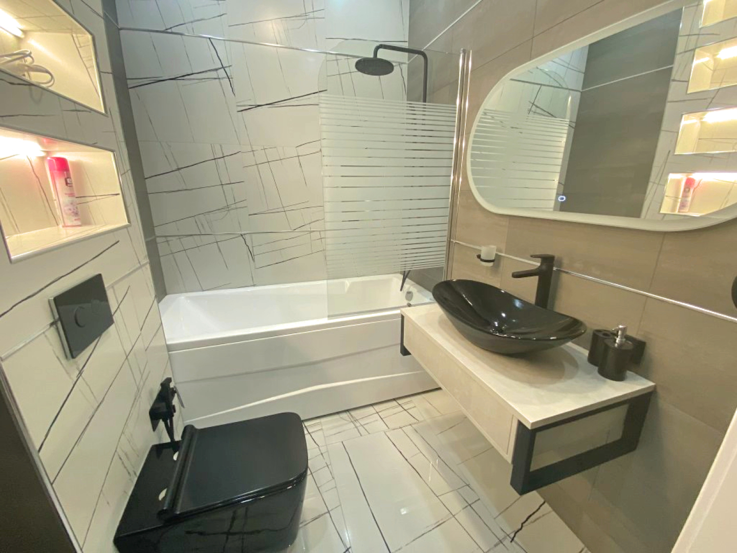 Апартаменты Улучшенные На Пушкина 54\1 с панорамным видом на город и парковочным местом