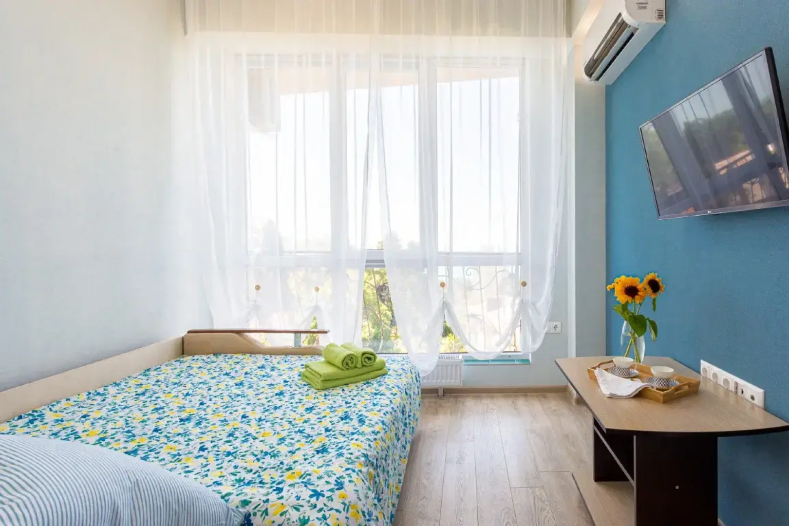 Апартаменты Романовский Lamare Двухкомнатные с  Балконом и Видом на Море