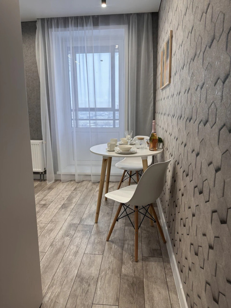 1-к. квартира на Базарной площади с видом на пруд, 30 м², 22 этаж