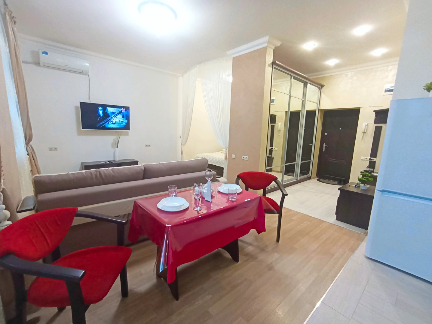 Апартаменты на Ефремова