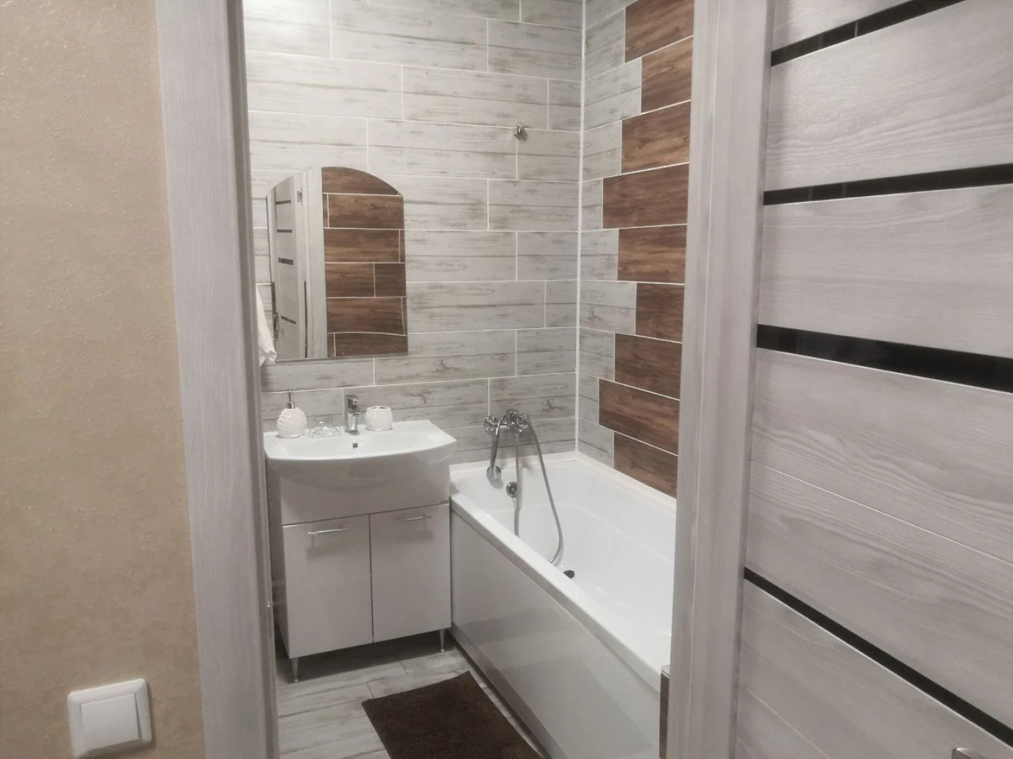 Квартира 2хкомнатная квартира в новом ж/к с видом на пруд