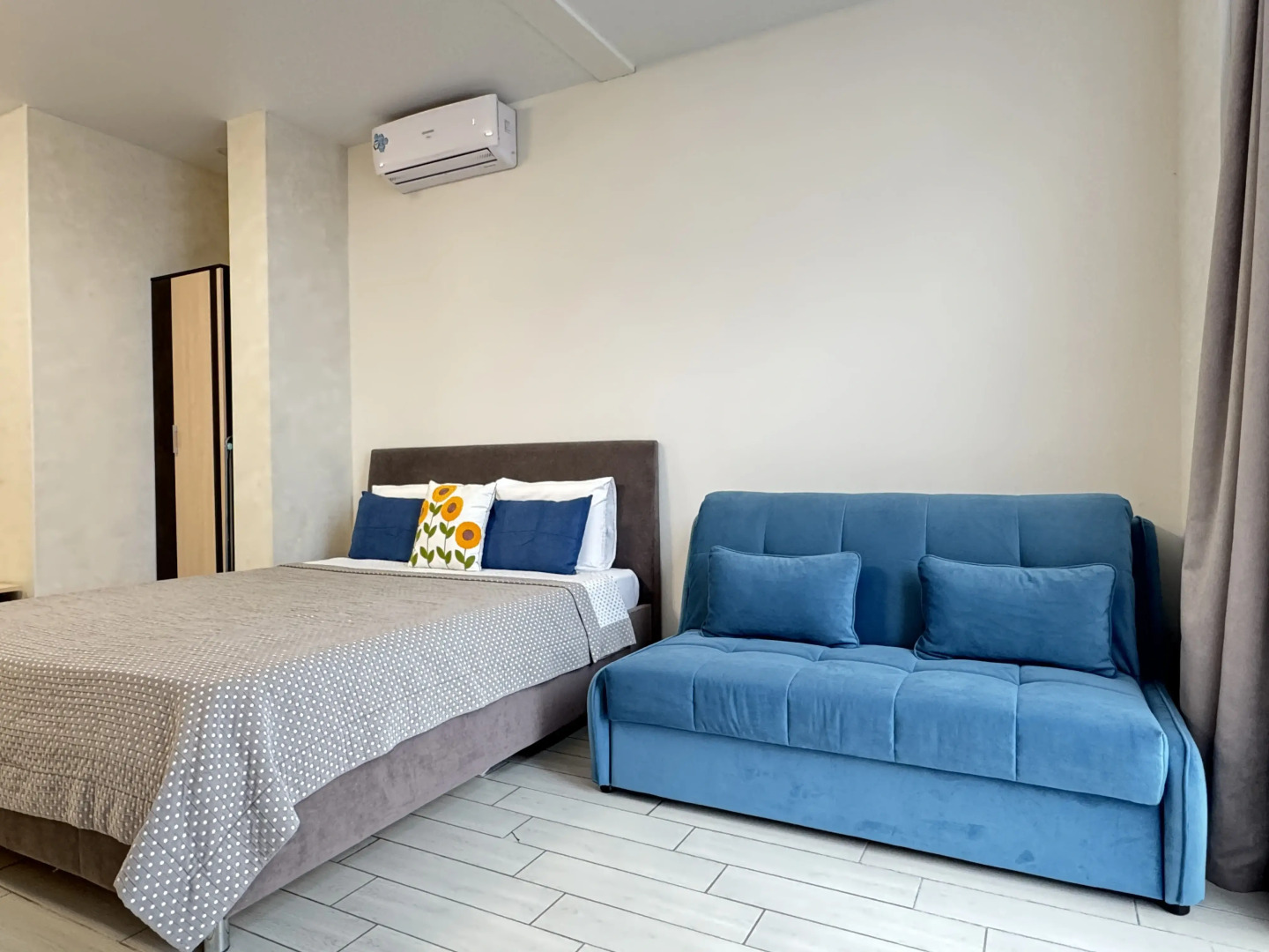 Квартира Бульвар Надежд 6/2 1