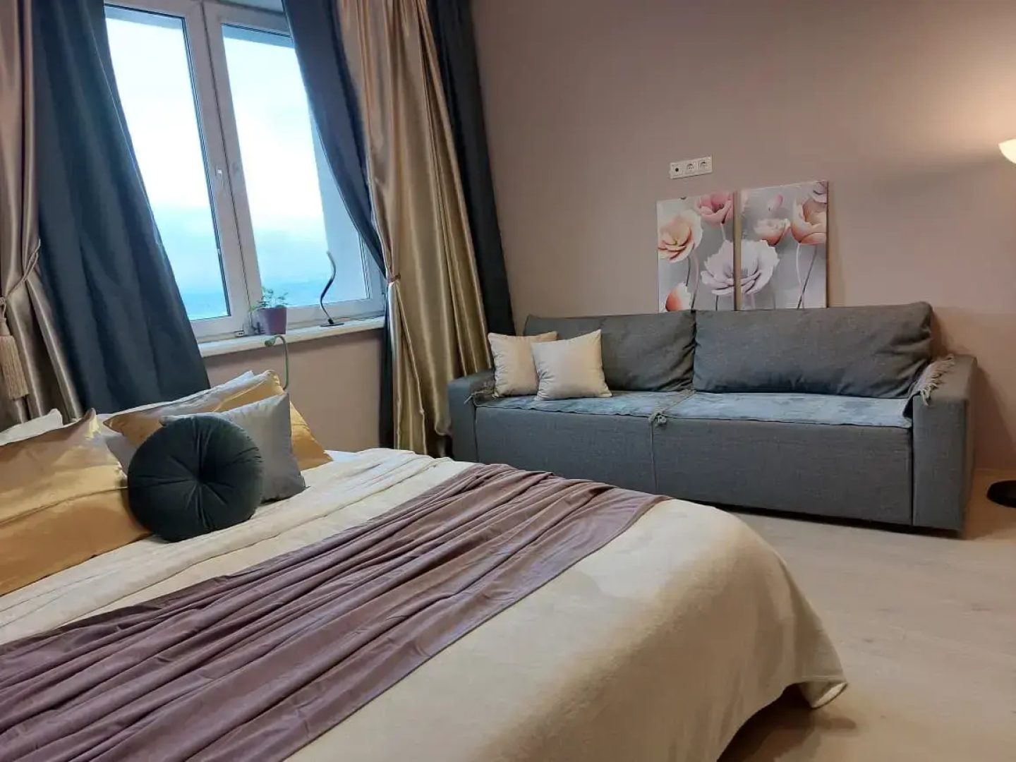 Квартира ЕвроДвушка Аксакова 81/1 на 17 Этаже до 7 Чел