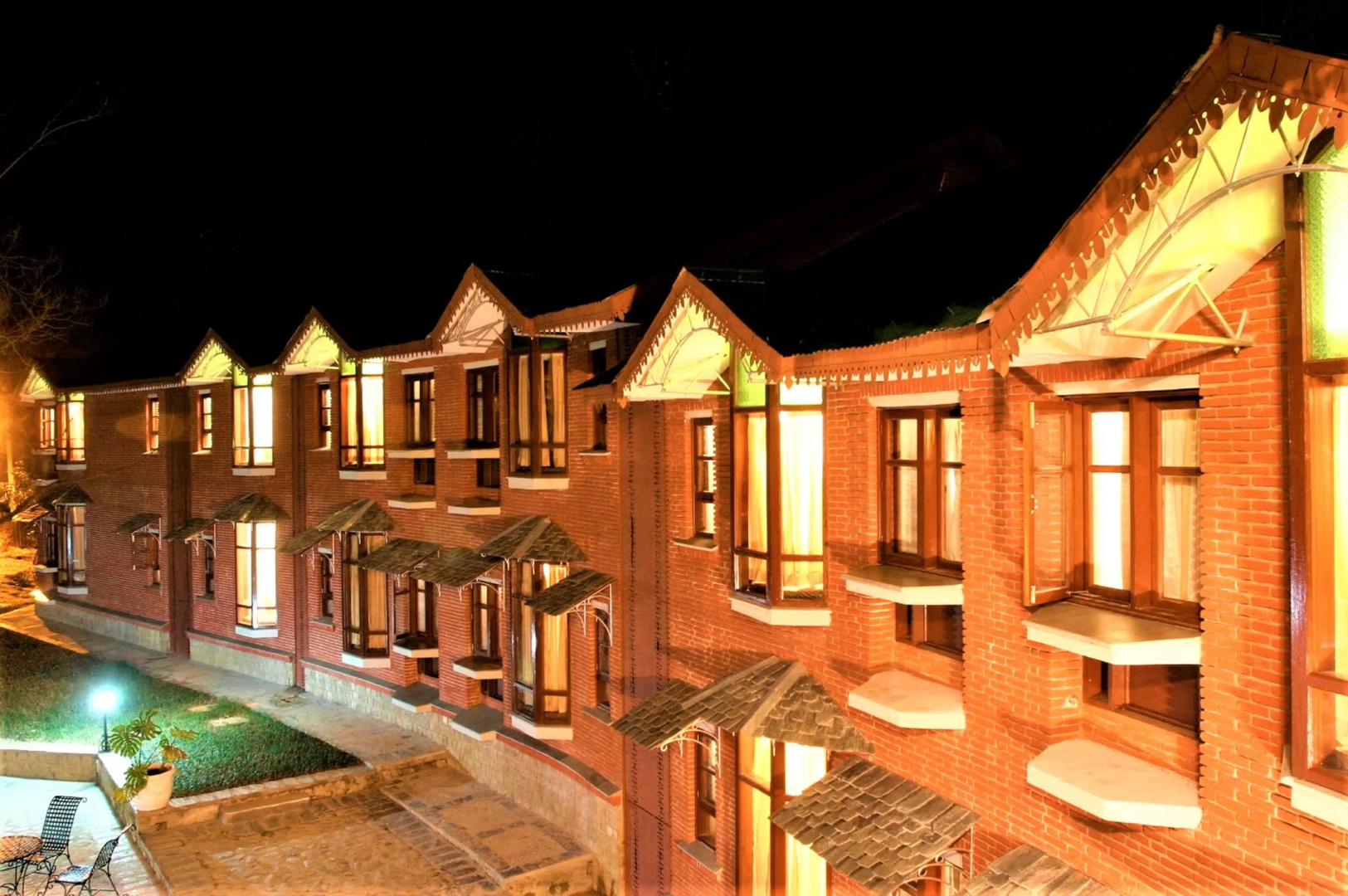 Отель WelcomHeritage Taragarh Palace