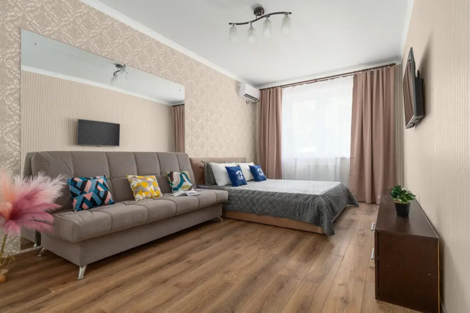 Апартаменты с Видом на Город Тут Живут Парк и Стадион