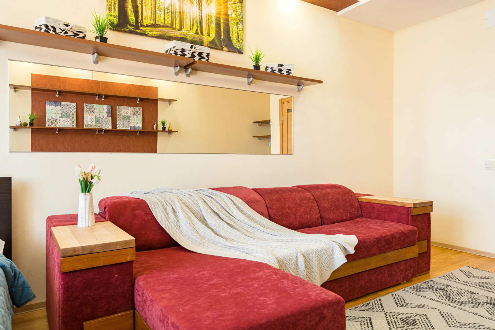 Квартира 2-к просторная в престижном тихом мкр. по Юрьева 8/7 от RentAp, 6 сп.мест