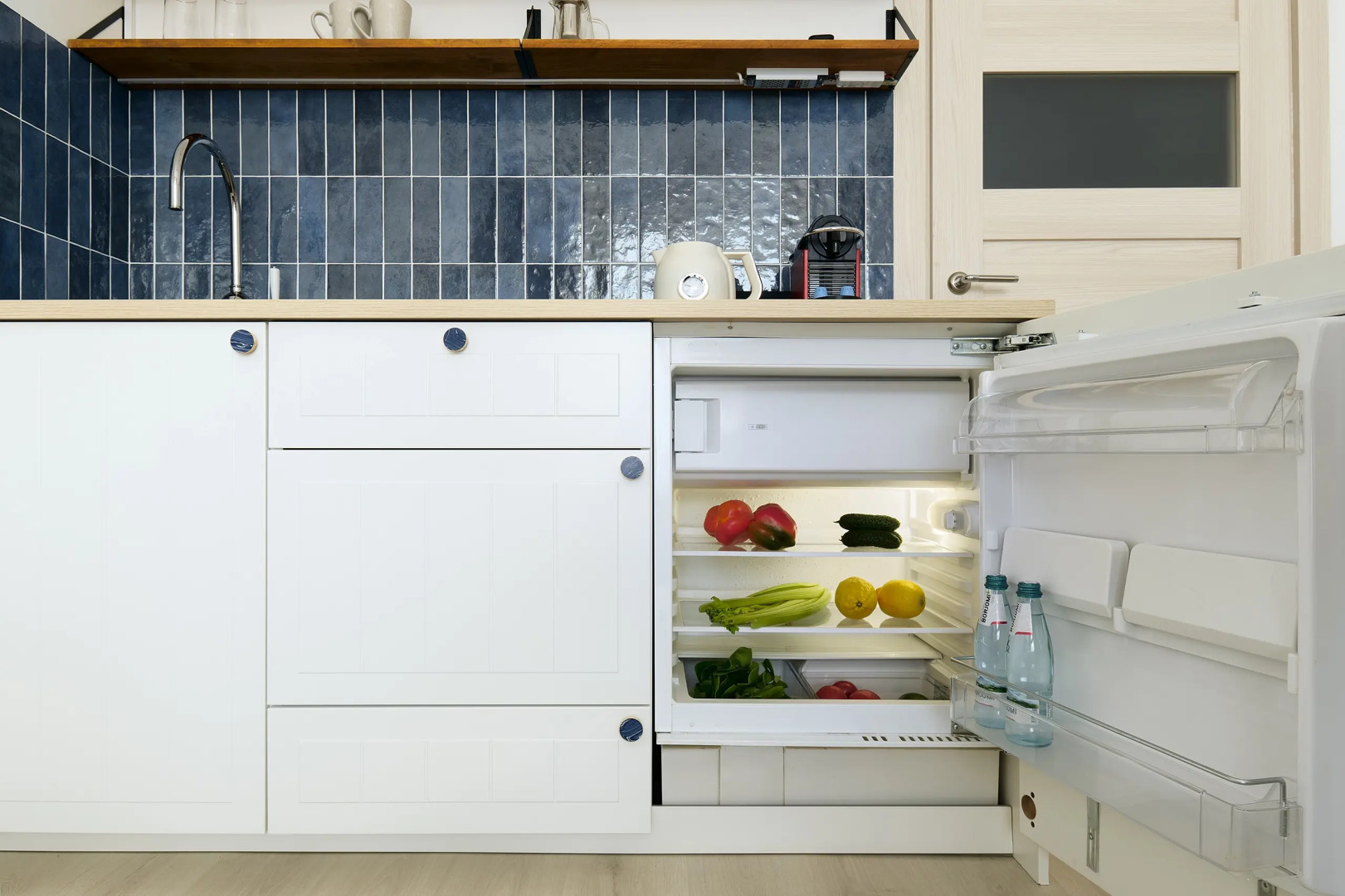 Апартаменты F-Apart с видом на небоскрёб Лахта в стильном интерьере