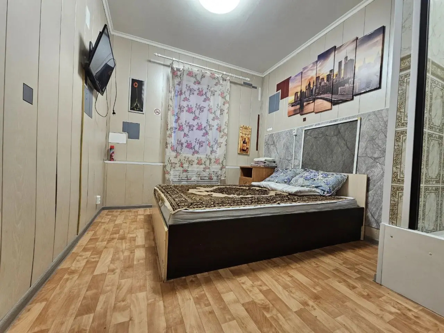 Апартаменты L.V.Hotels на Демонстрации 1