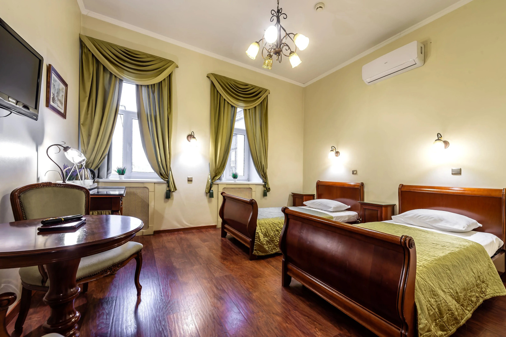 Отель Времена Года