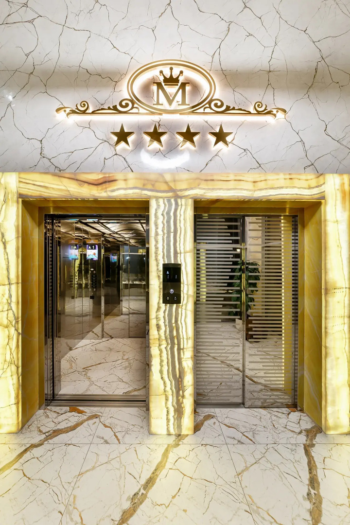 Отель Men'K Kings