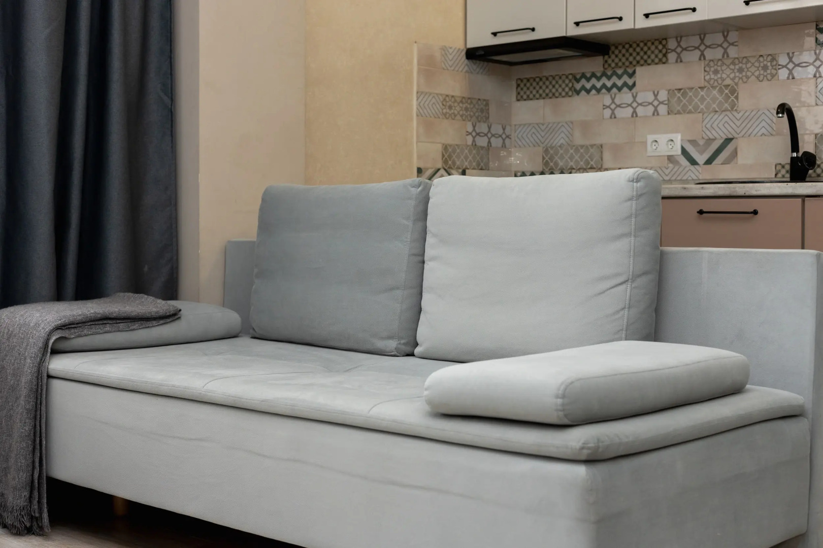 Апартаменты Море Апартаментов на Станиславского 1А-1