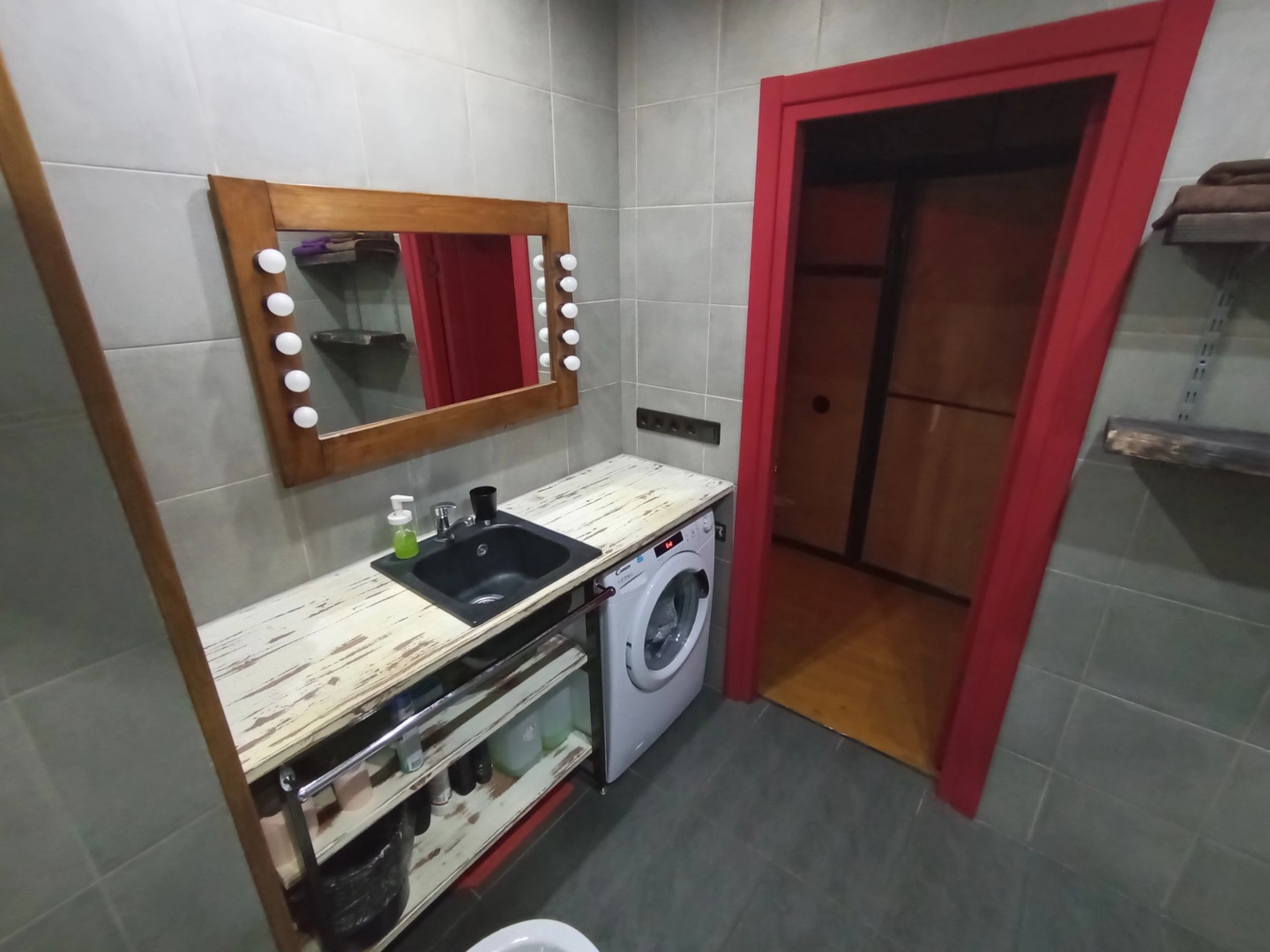 Квартира Red Room 36