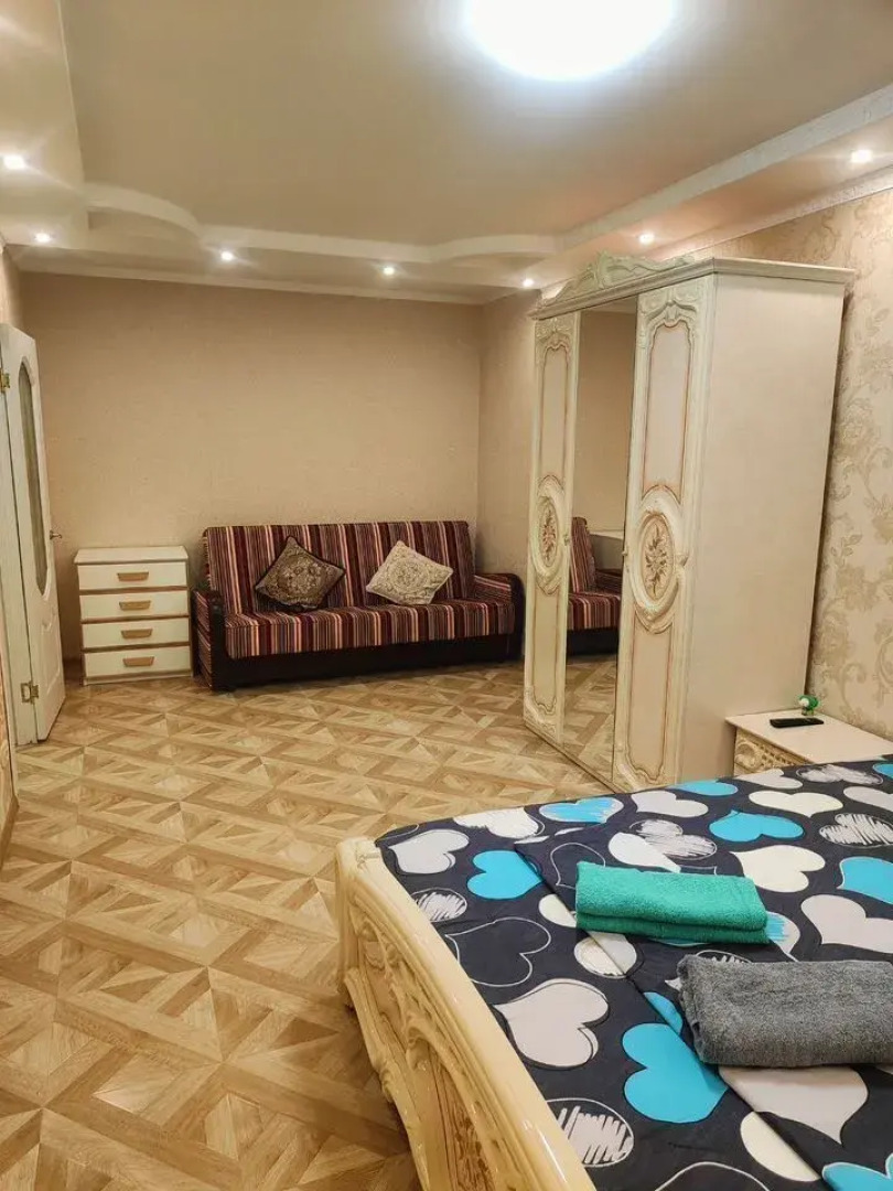 Квартира на бульваре 65 лет Победы