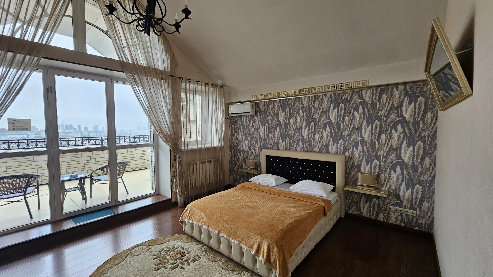 Квартира Золотой с Террасой Вид на Море без Кухни