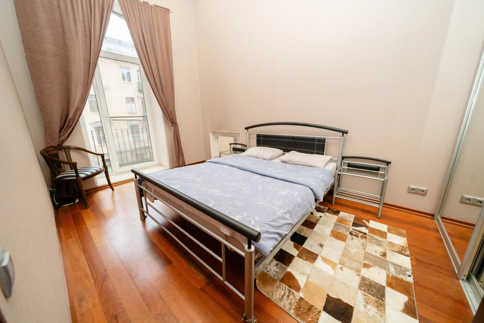 Апартаменты Трехкомнатные Апартаменты с Джакузи на Большой Морской 19