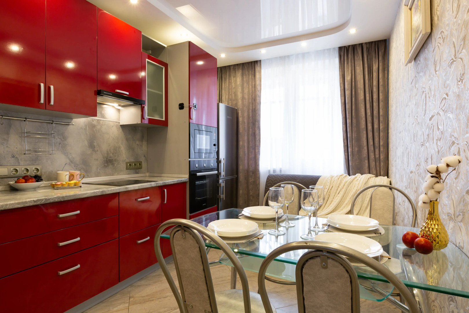 Апартаменты 1комнатные с двумя балконами в зелёном мкр Зеленограда