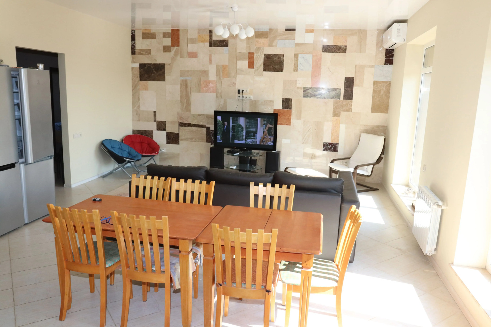 Частный Дом Шале  Pinebrook  Круглогодично Утопающий в Зелени с Сезонным Бассейном, для Семейного Отдыха у Реки Дон