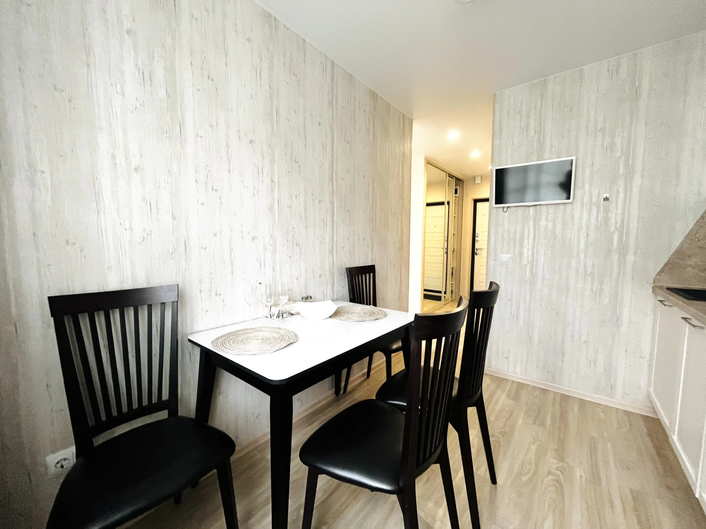 Квартира Уютная и Современная в Хорошем Районе Города