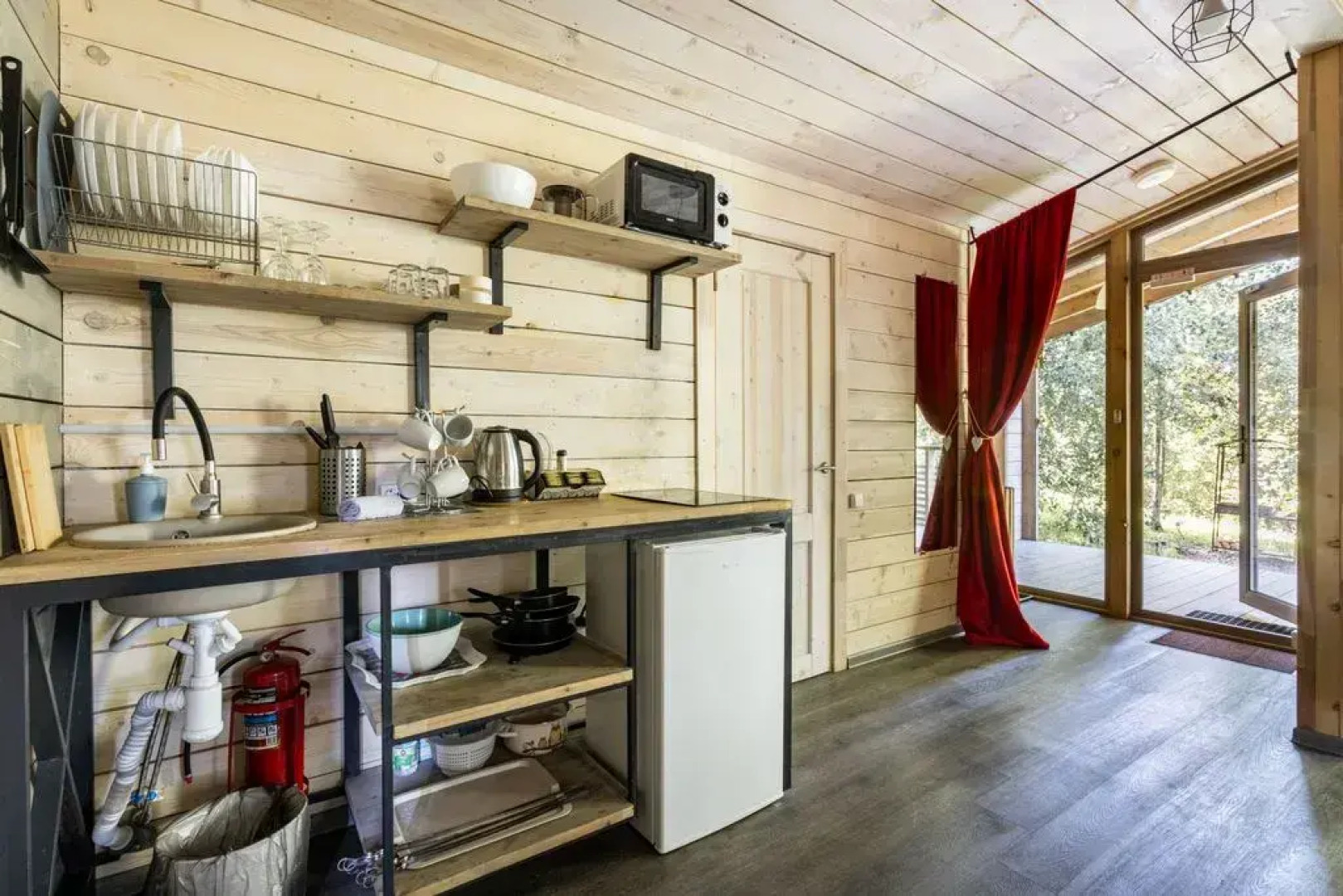 Частный дом у озера Кипень