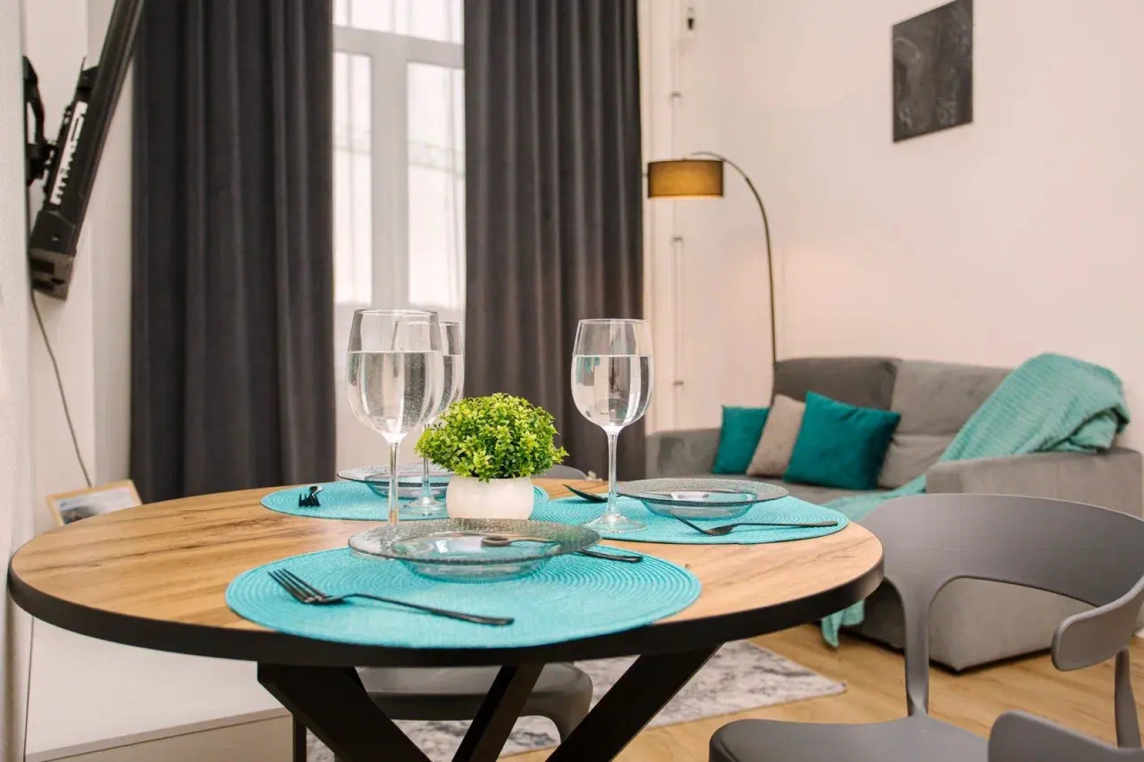 Апартаменты Студия ЖК кoмфopт клаcca Boлга Парк