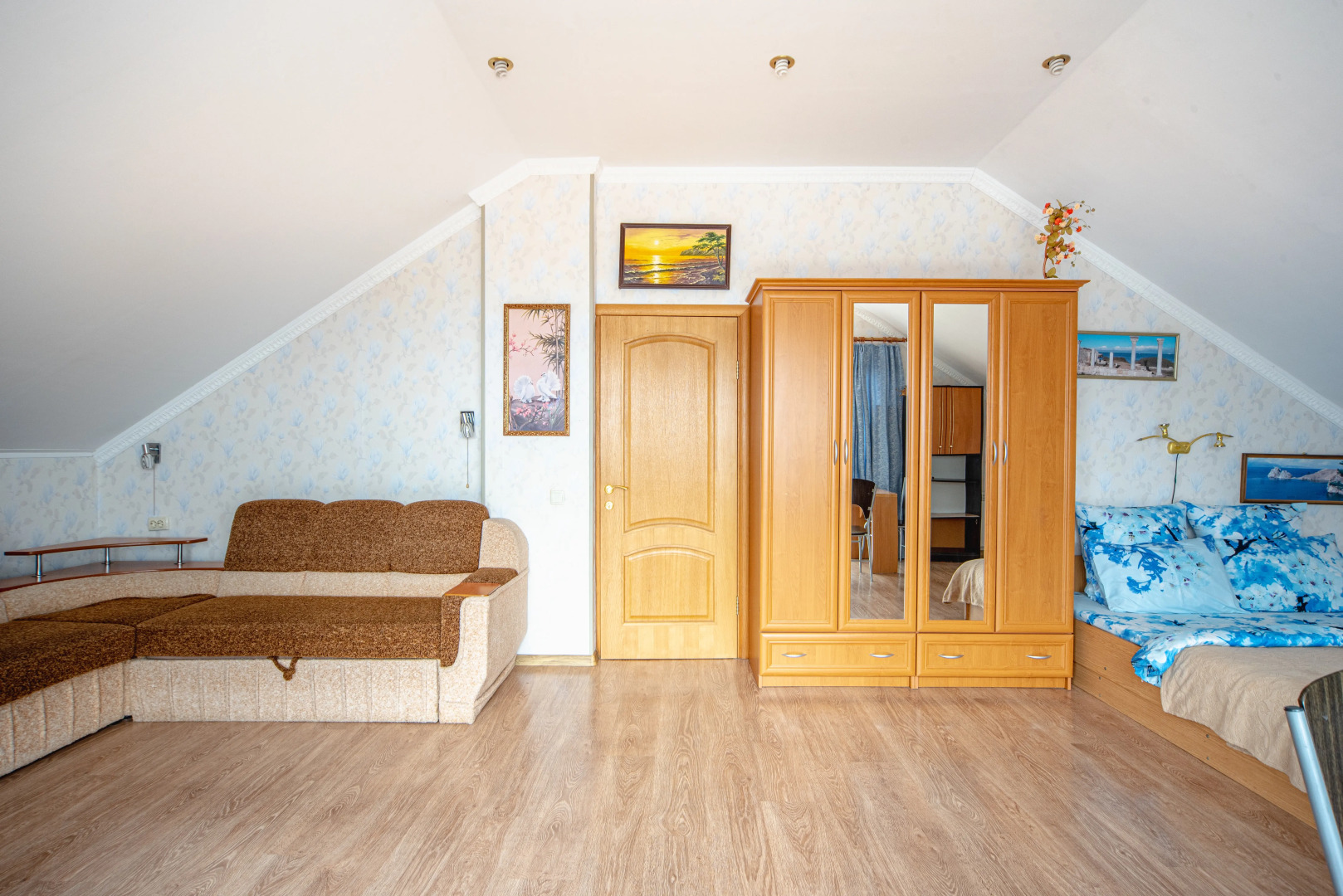 Апартаменты У камина