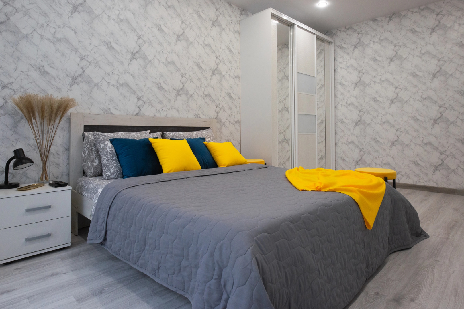 Апартаменты Unique Apart Канарейка напротив ЛДК и Кузбасс-Арены на 1-ой Заречной 9