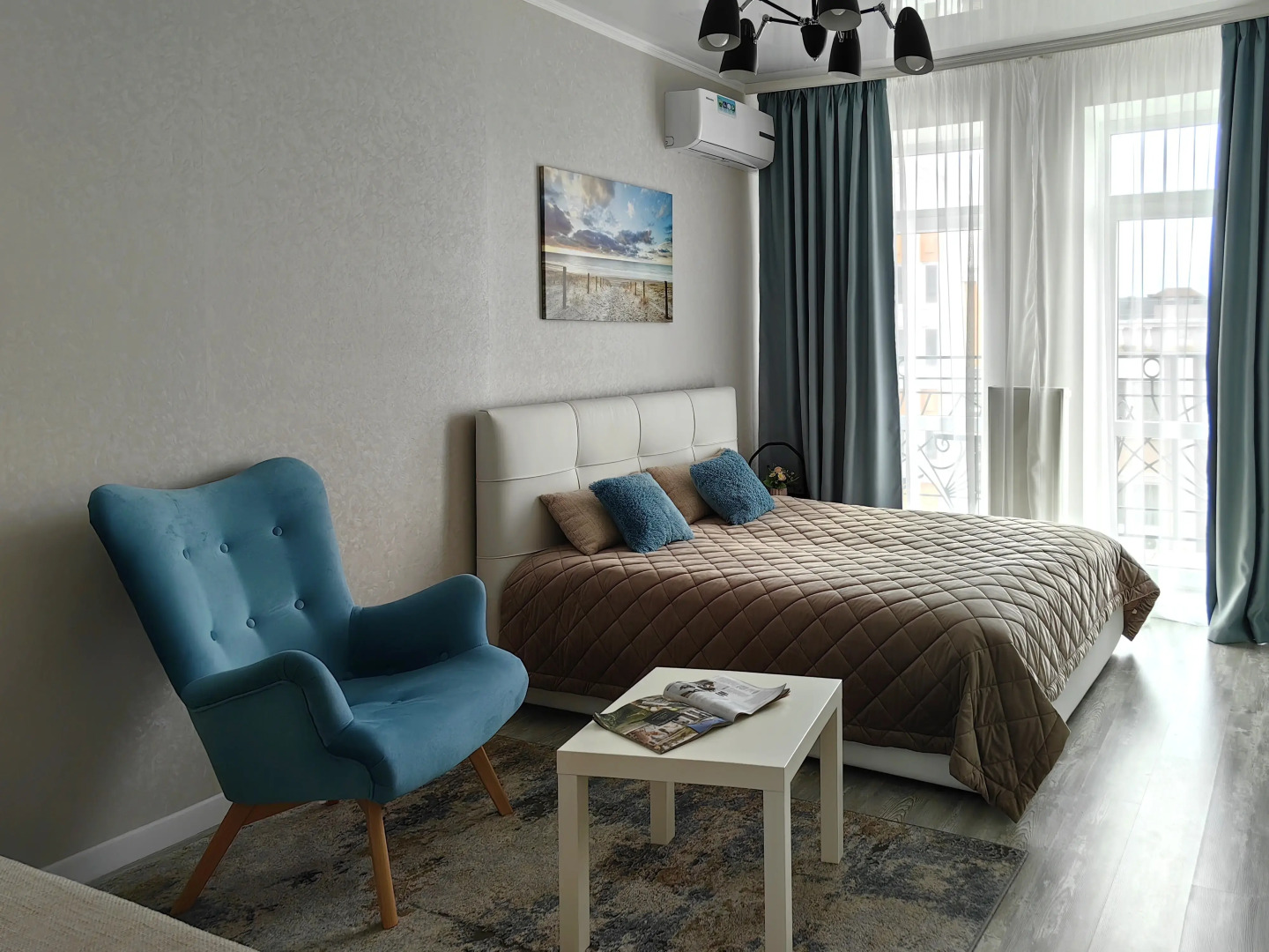 Апартаменты Стоп. Снято! с балконом и кондиционером