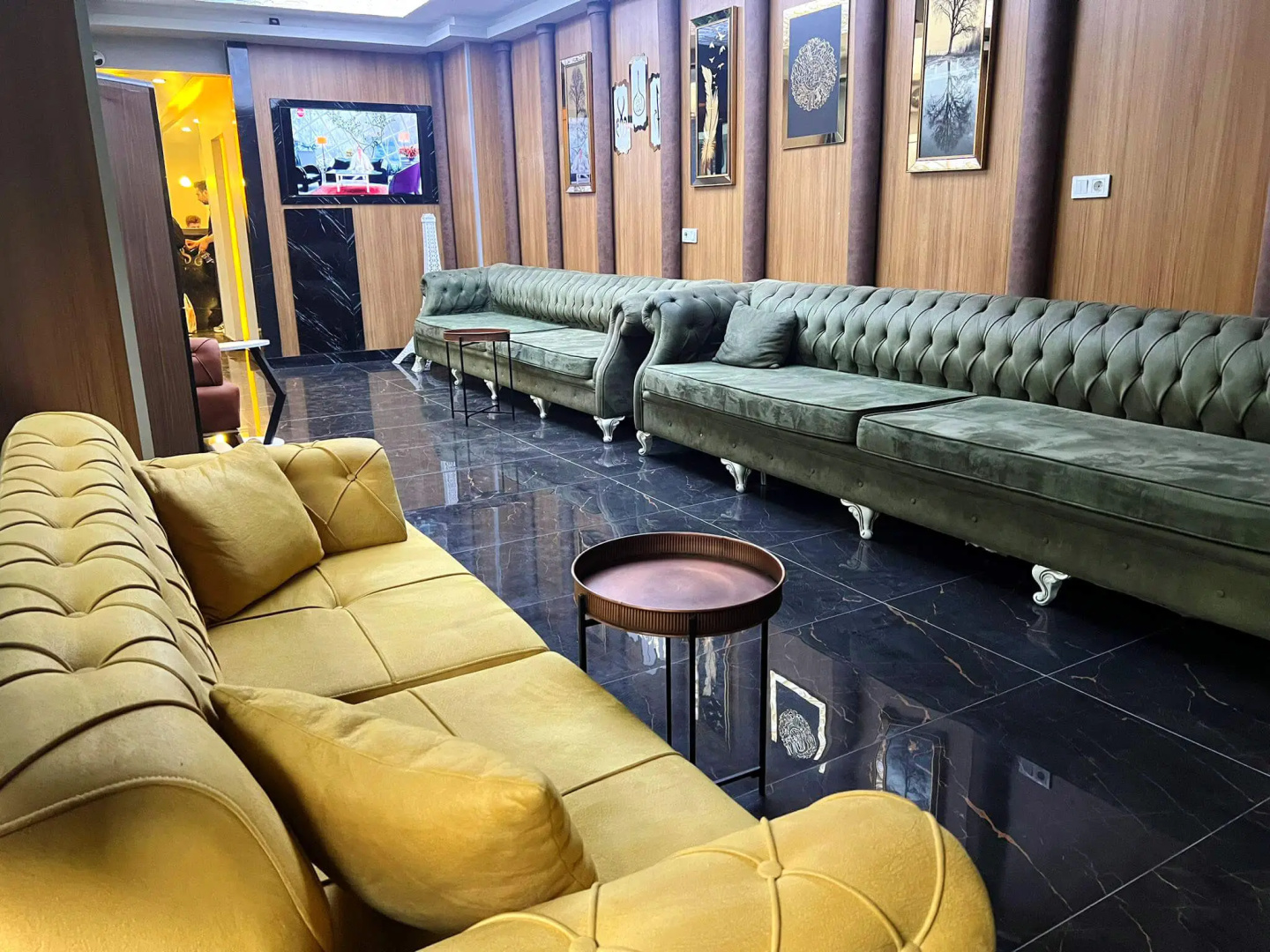 Big Life Suit Hotel
