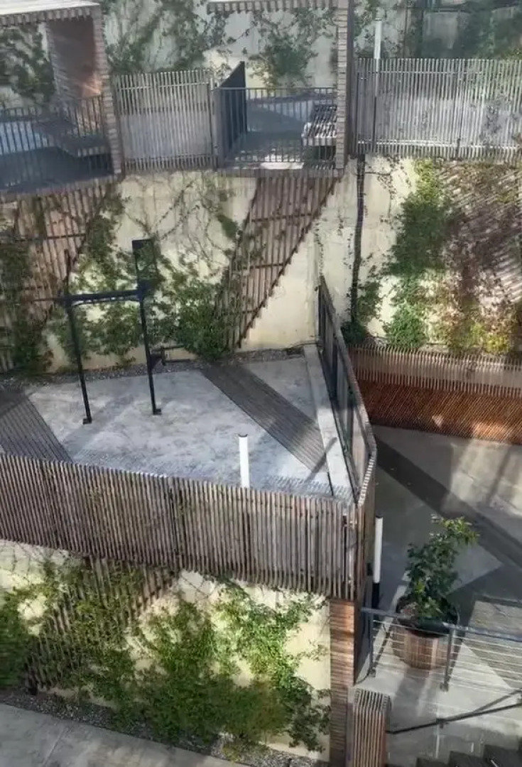 Апартаменты в Сочи центр Хосты с видом на море АК Горка