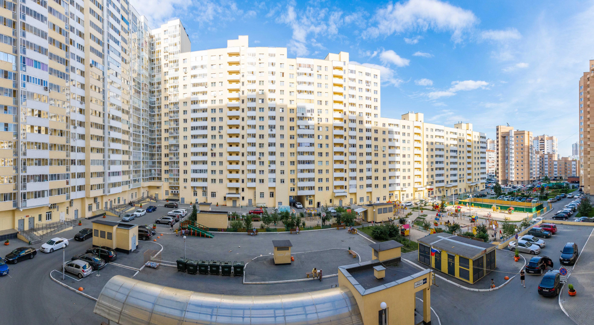 Апартаменты DreamHouse 8 марта 167