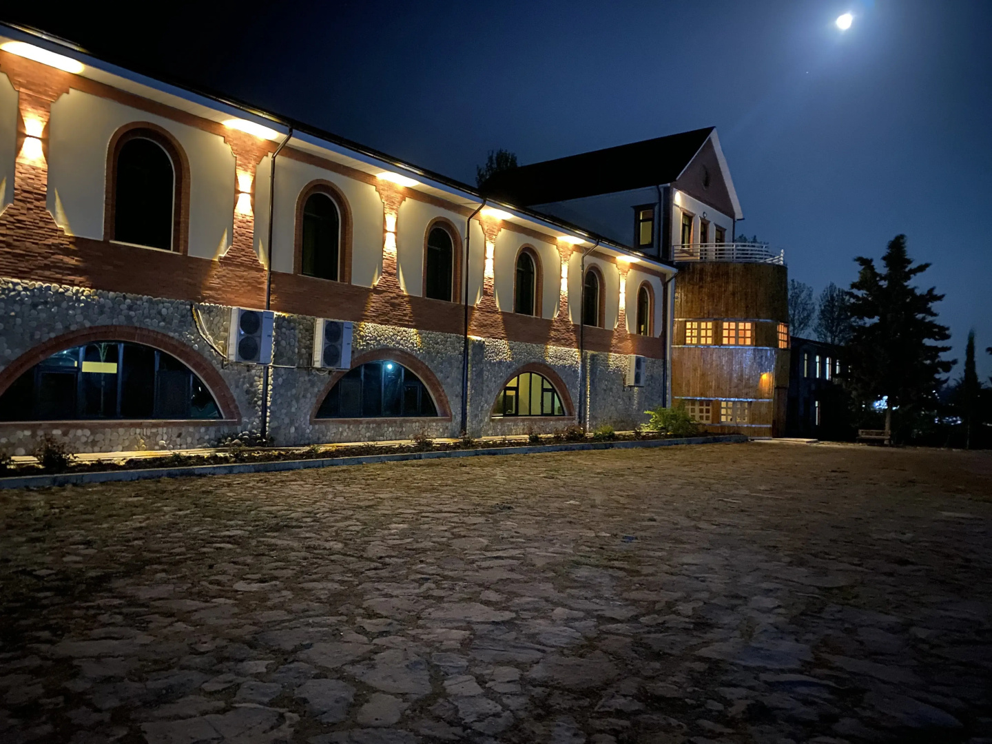 Отель Chabiant Winery