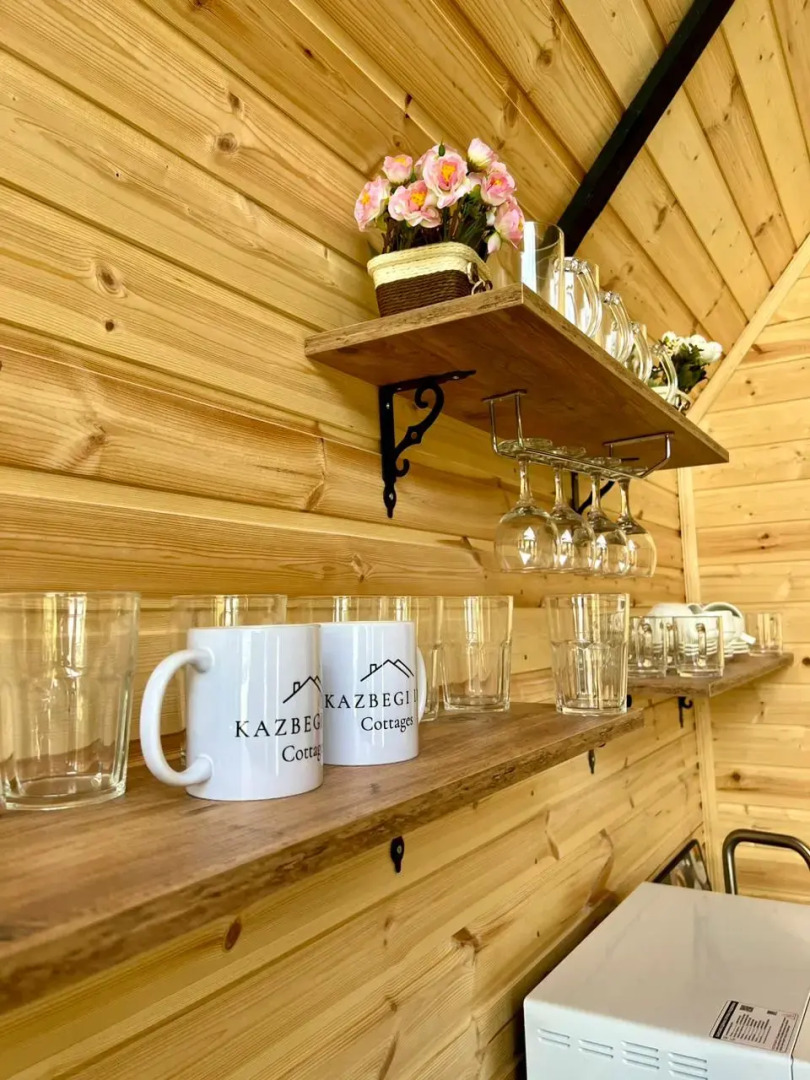 Шале Kazbegi Inn Cottages