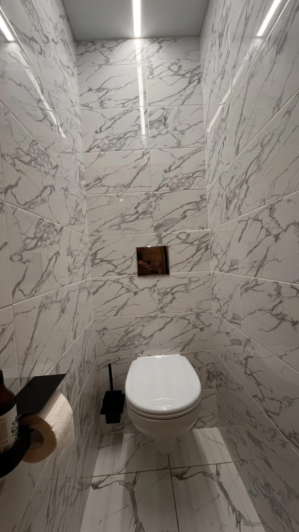 Апартаменты с Потрясающим Видом на Озеро, Горы и Город