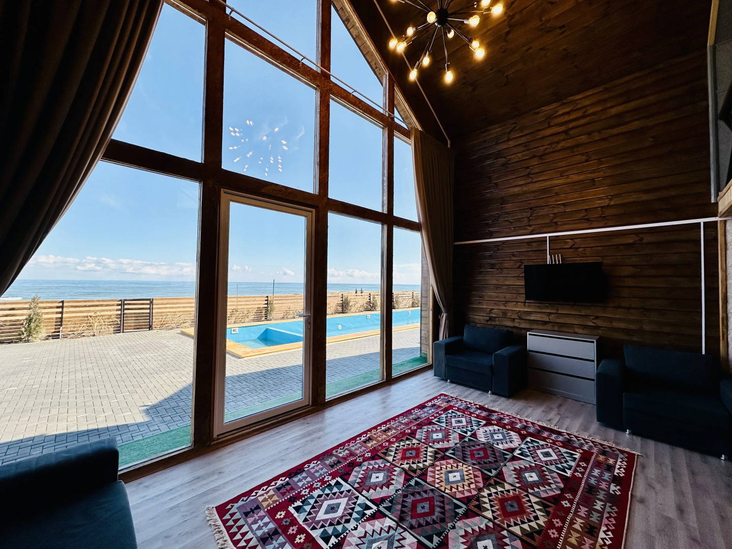 Отель Royal House