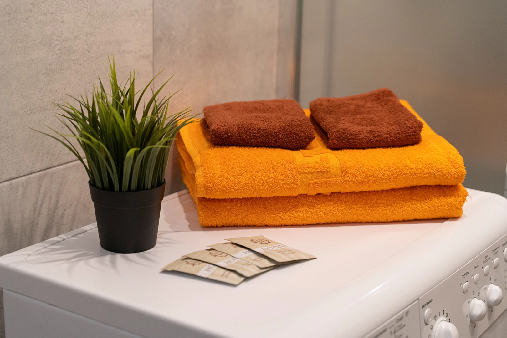 Апартаменты на Сергея Есенина 10