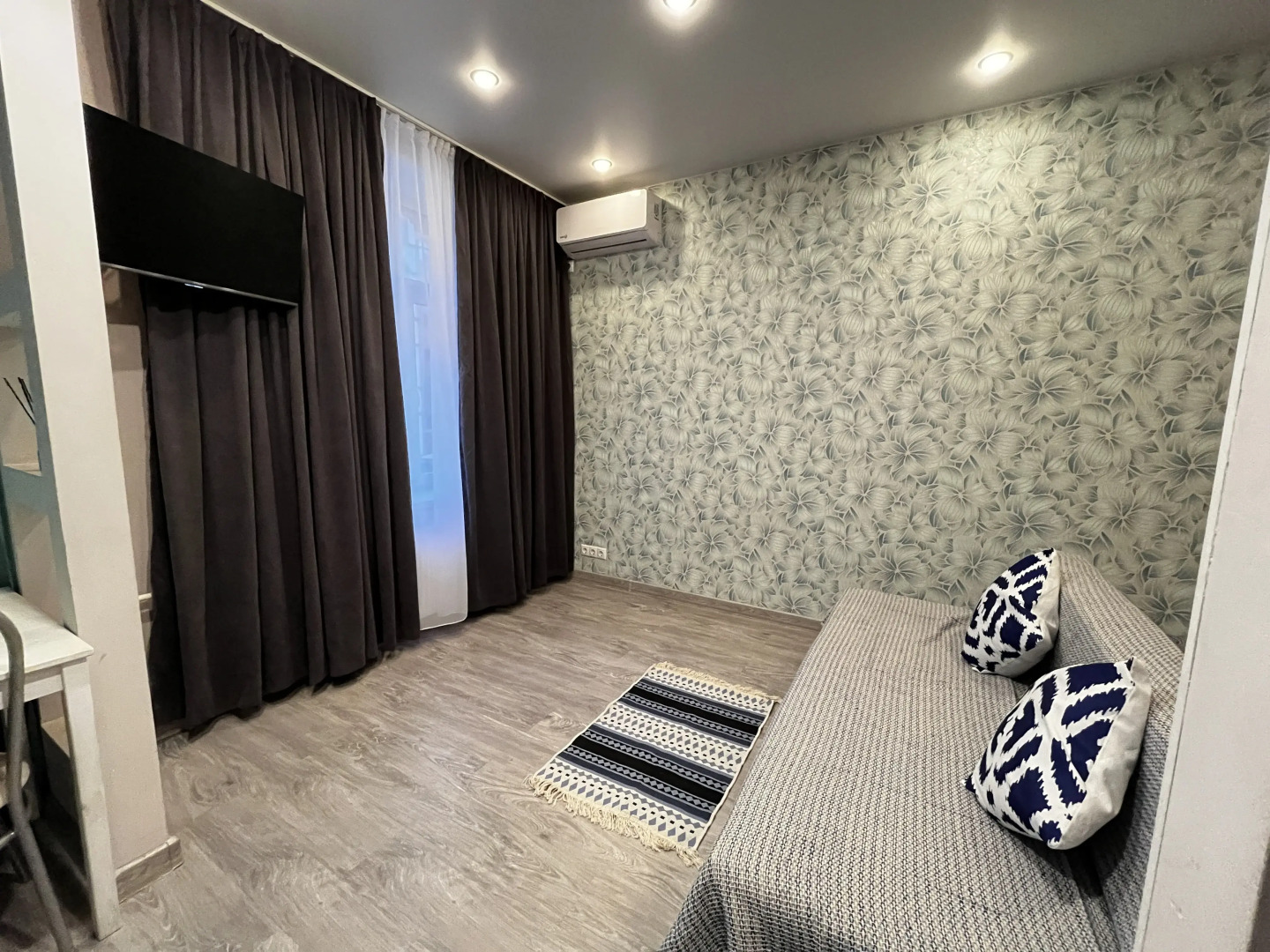 Квартира Тихая Студия на Рихтера