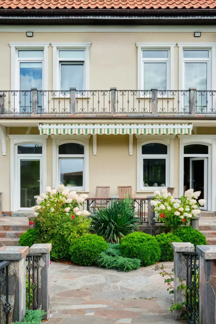 Частный дом Просторный уютный Особняк